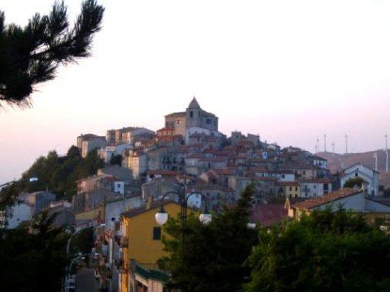 Schiavi d'Abruzzo, finti tecnici Anas rubano 6 mila euro ad un anziano Piazza Rossetti