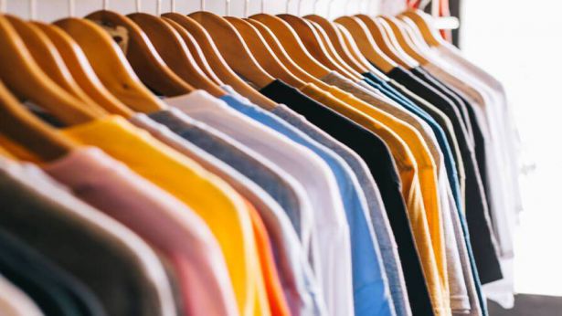 IMPRESE: CROLLA ABBIGLIAMENTO, MEGLIO RISTORAZIONE - Piazza Rossetti -  Notizie Vasto
