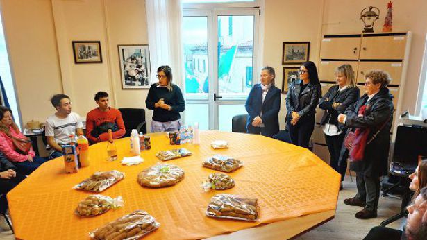 Montenero: i giovani argentini in visita al Comune