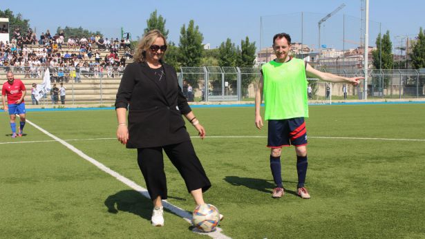 San Salvo: il calcio d'avvio dell'asssessore
