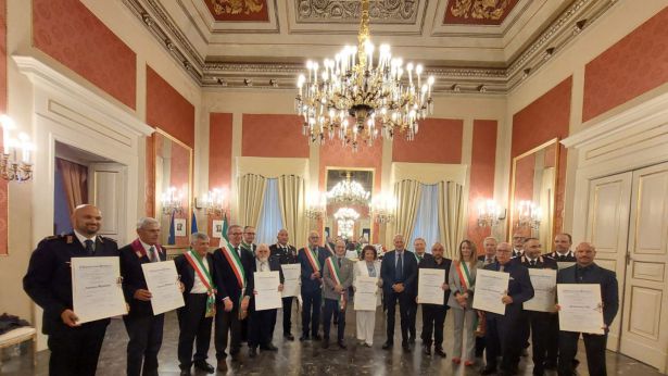 Gli 11 cittadini che hanno ricevuto l'onorificenza