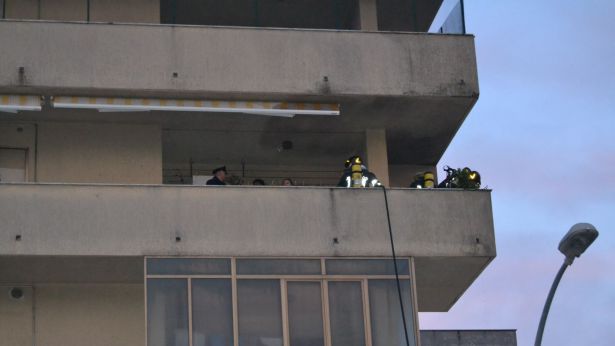 Una immagine dell'incendio