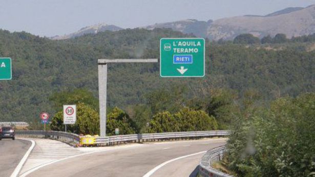 Un tratto autostradale della A24