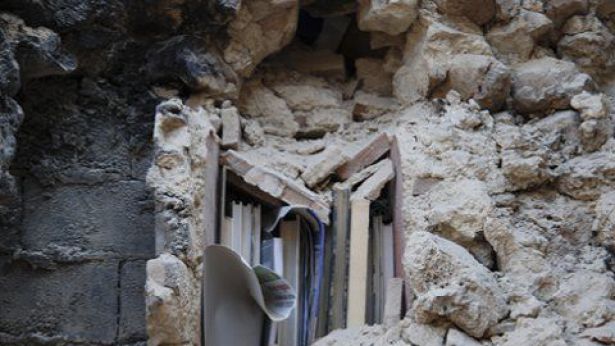 Terremoto a L'Aquila - Villa Sant'Angelo - Foto: www.protezionecivile.it