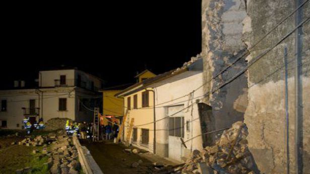 Terremoto a L'Aquila - Onna - Foto: www.protezionecivile.it