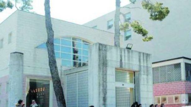 Nella foto, la clinica Villa Pini