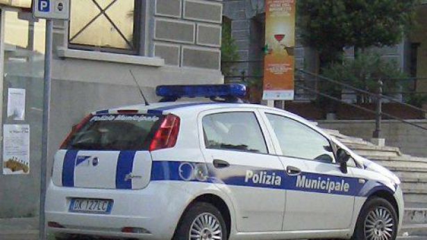 Nella foto, un mezzo in dotazione ai Vigili Urbani di Vasto