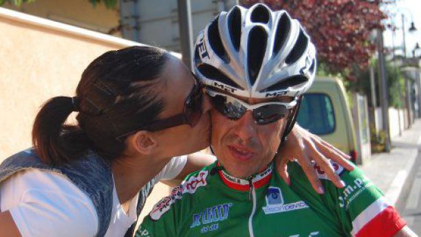 Nella foto, Addesi con la moglie Valentina