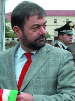 Nella foto, l'ex sindaco di San Salvo, Gabriele Marchese