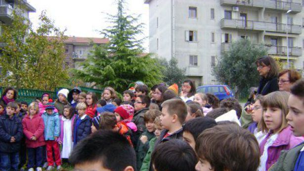 Festa dell?albero -Scuola Elementare "Peluzzo"