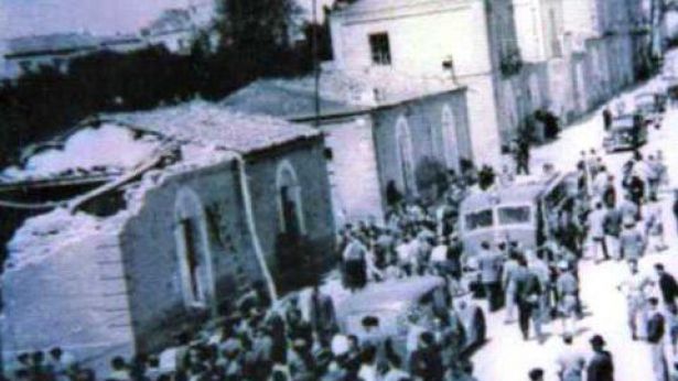 Nella foto: gli istanti successivi alla sciagura del 1951