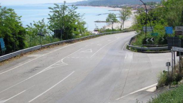 Nella foto una strada provinciale