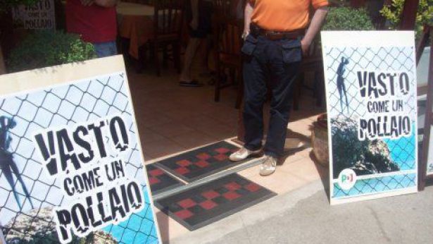 "Vasto come un pollaio" - Conferenza stampa