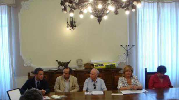 Nella foto: un momento della conferenza stampa di presentazione di Seicentonovecento