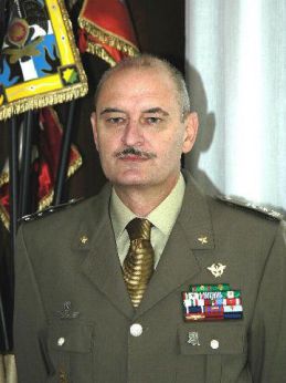 Nella foto: il Generale Massimiliano Del Casale