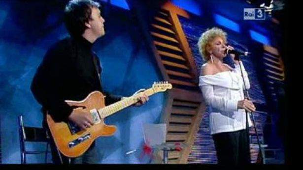 Ornella Vanoni e il giovane chitarrista vastese Nicola Oliva