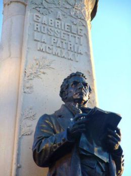 Vasto, il monumento a Gabriele Rossetti - foto di Ferdinando De Cristofaro
