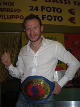 Nella foto: il pugile vastese Domenico Urbano