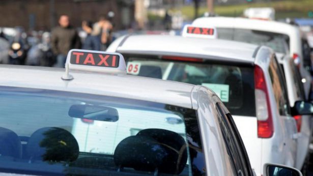 Taxi