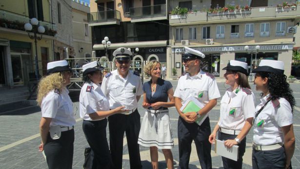 San Salvo 5 nuovi vigili stagionali con il Sindaco