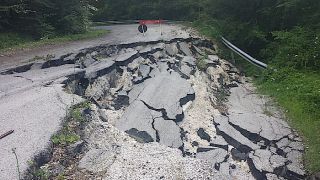 Una strada dissestata