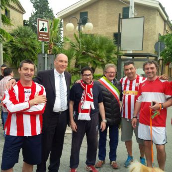 I super tifosi della Vastese con il Sindaco Lapenna ed il presidente Forte