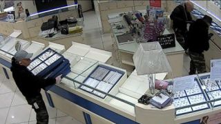 La rapina alla gioielleria Sarni