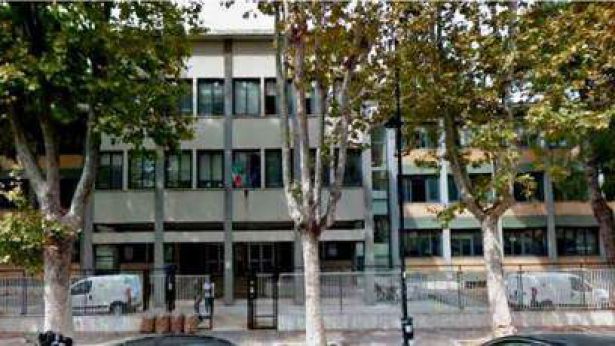 La scuola frequentata dalla bimba