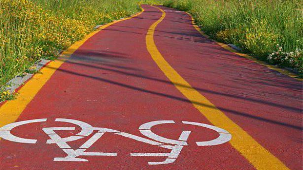 Una pista ciclabile