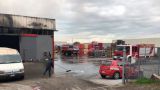 I capannoni aggrediti dal fuoco