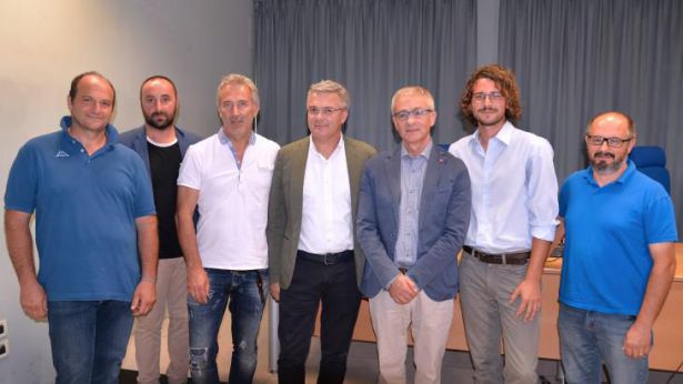 L'assessore Pepe con gli allevatori