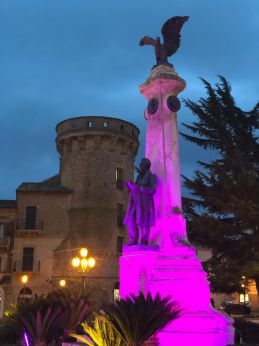 Vasto: monumento a Rossetti