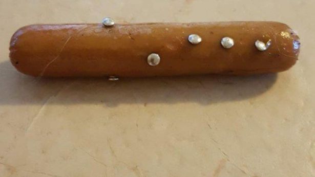 Il Wurstel "imbottito" di chiodi