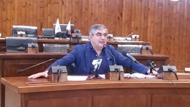 Il sen. D'Alfonso in conferenza stampa a Vasto