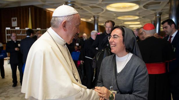 Suor Alessandra Smerilli con papa Francesco