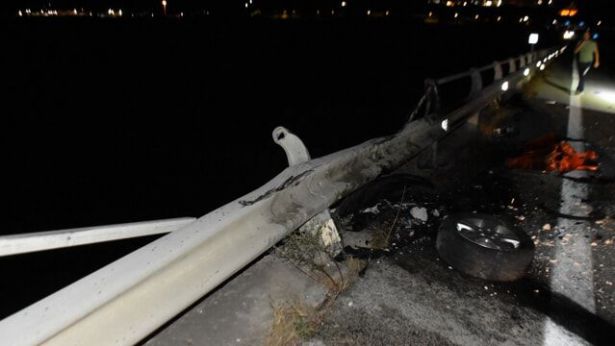Il punto del viadotto da dove è "volata" l'auto