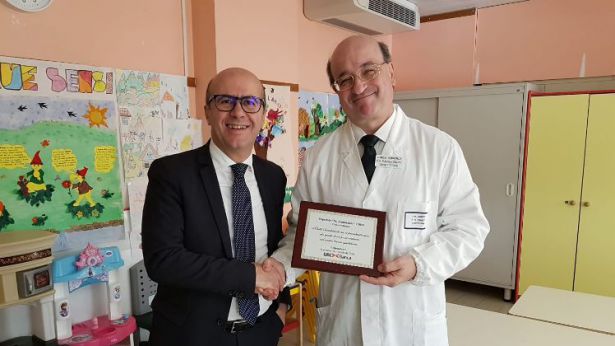 La consegna presso l'Ospedale di Chieti