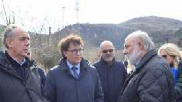 Il presidente Legnini e i membri della Commissione