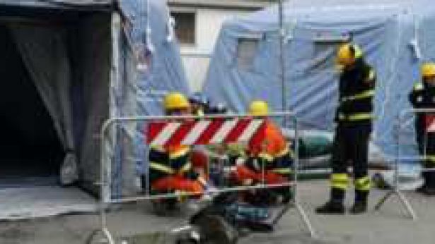 Coronavirus: una tenda montata davanti ad un ospedale