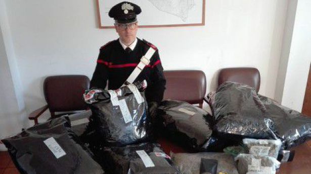 La droga sequestrata dai Carabinieri