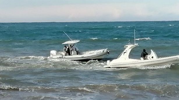 Soccorsi in mare per i due autisti