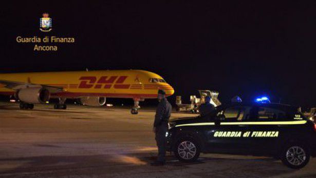 Aereo atterrato ad Ancona