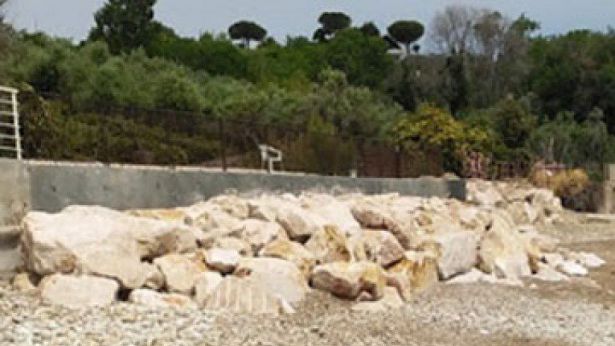 I lavori per la difesa della costa