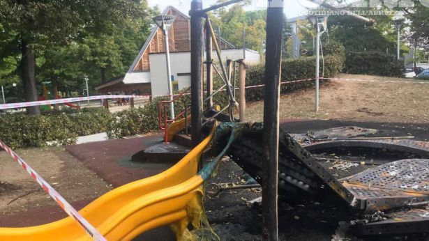 San Salvo: i giochi incendiati alla Villa Comunale