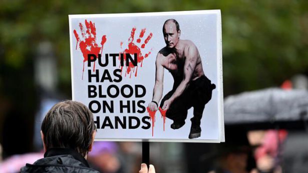 Proteste in tutto il mondo contro Putin