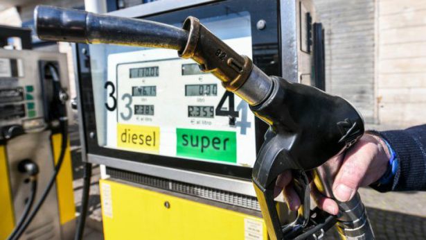 Pompa di benzina