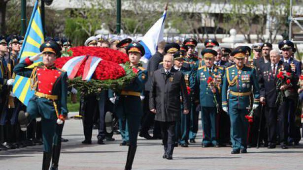 Putin festeggia