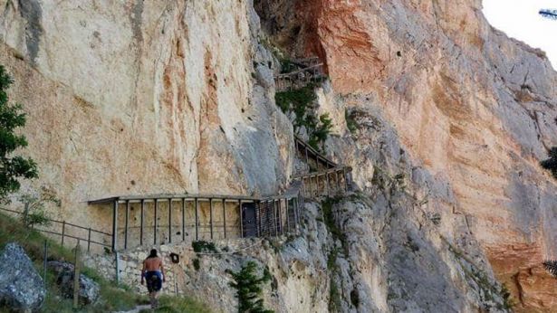 Ingresso Grotta del Cavallone