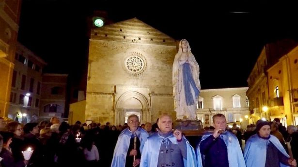 Processione Madonna di Lourdes