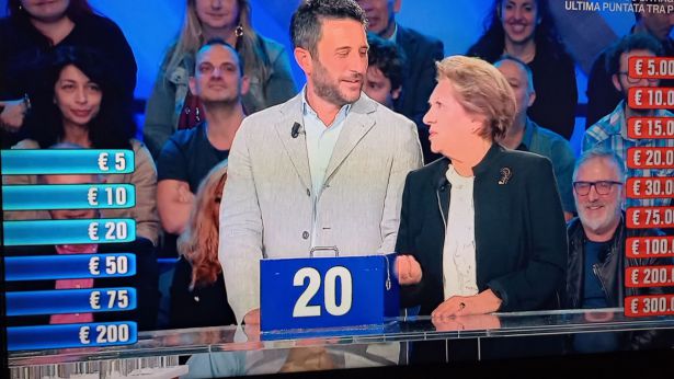 Carlo Del Lupo con la mamma Giovanna ad "Affari tuoi"